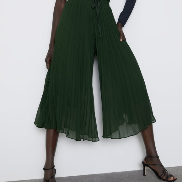 Zara Green Culottes NWT - Picture 1 of 2
